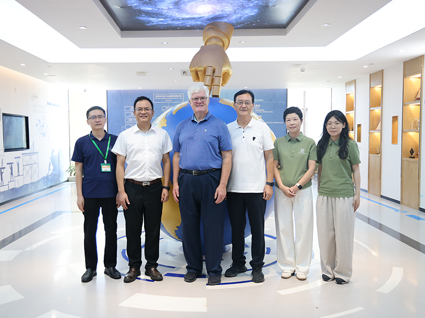 美国肯恩大学原常务副校长菲利普·康纳利先生莅临温州游艇会旅行交流